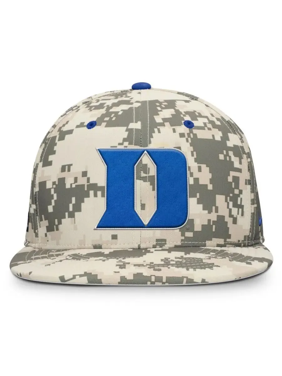 Nike Мужская кепка с цифровым камуфляжем Duke Blue Devils 2025 Dugout True Performance Fitted Hat — изображение 5 из 5