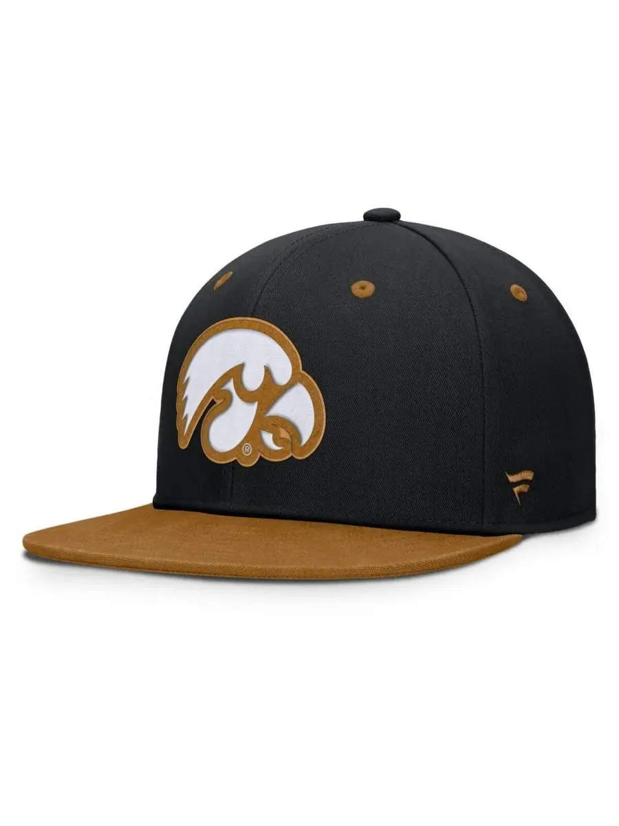 Fanatics Мужская кепка Iowa Hawkeyes NoBo Fitted Hat — изображение 1 из 4, черный коричневый