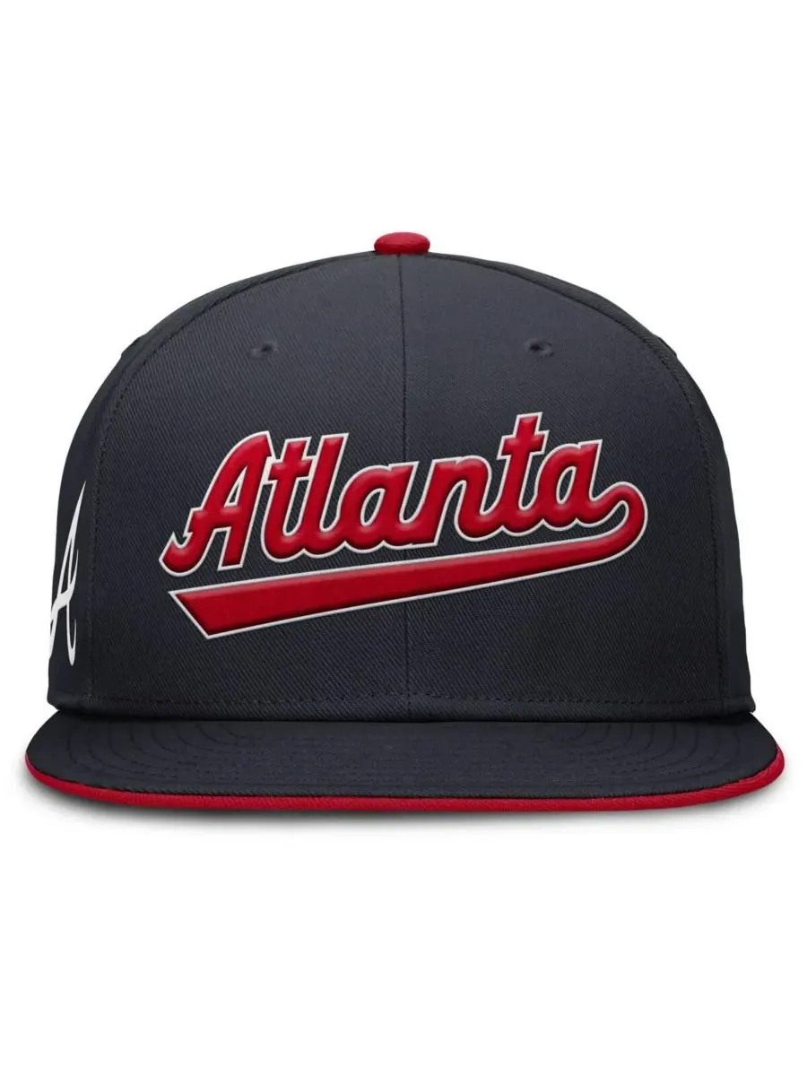 Nike Мужская темно-синяя бейсболка Atlanta Braves True Performance Fitted Hat — изображение 4 из 4, темно-синий