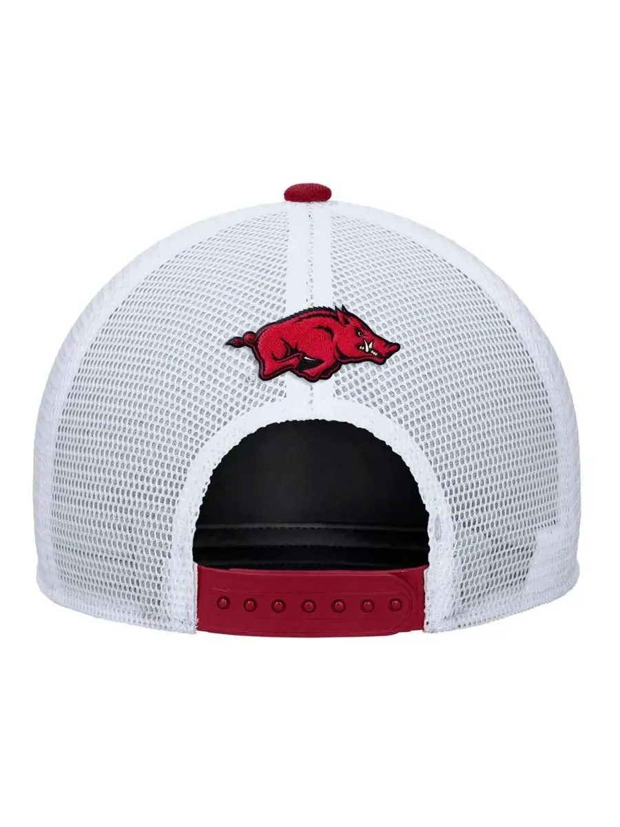 Мужская регулируемая бейсболка Cardinal Arkansas Razorbacks 2025 On-Field Rise Trucker Performance — изображение 2 из 2