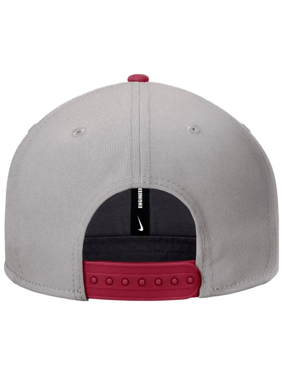 Nike Мужская бейсболка Arkansas Razorbacks Vintage Script Pro Dri-FIT Snapback цвета олова — изображение 2 из 2, серый