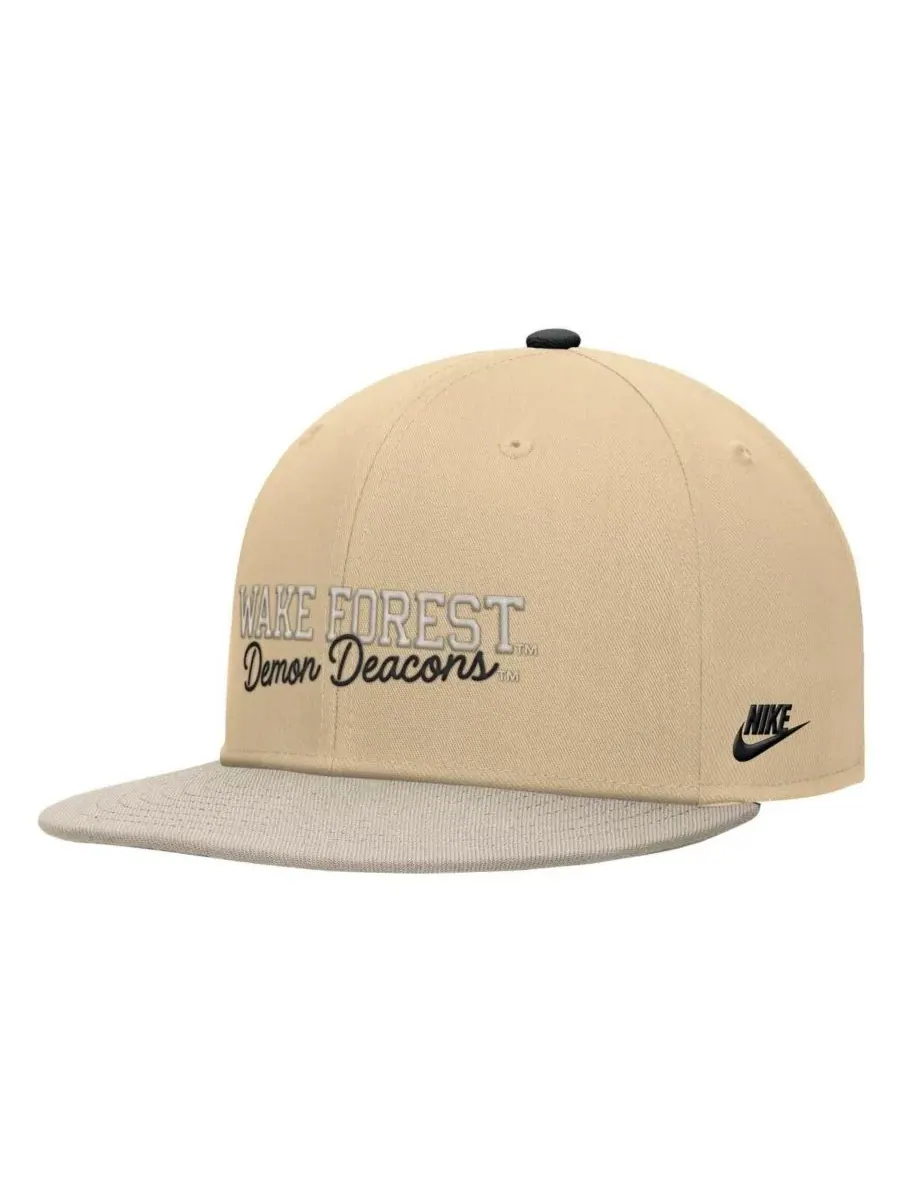Мужская золотистая кепка Wake Forest Demon Deacons Vintage Script Pro Dri-FIT Snapback Nike — изображение 1 из 2, золото