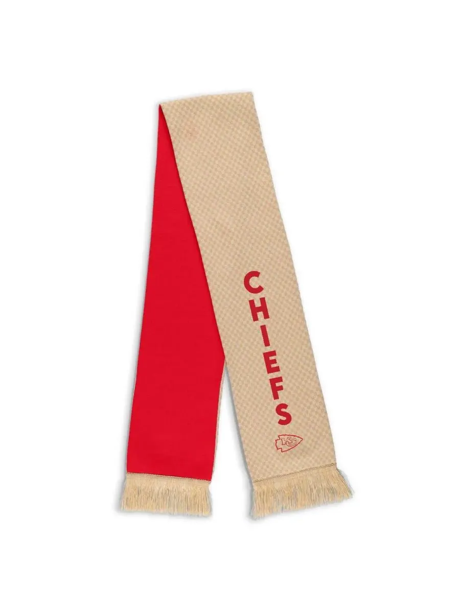 Женский комплект из шарфа и перчаток в тон с микроклетчатой расцветкой Kansas City Chiefs WEAR by — изображение 2 из 3