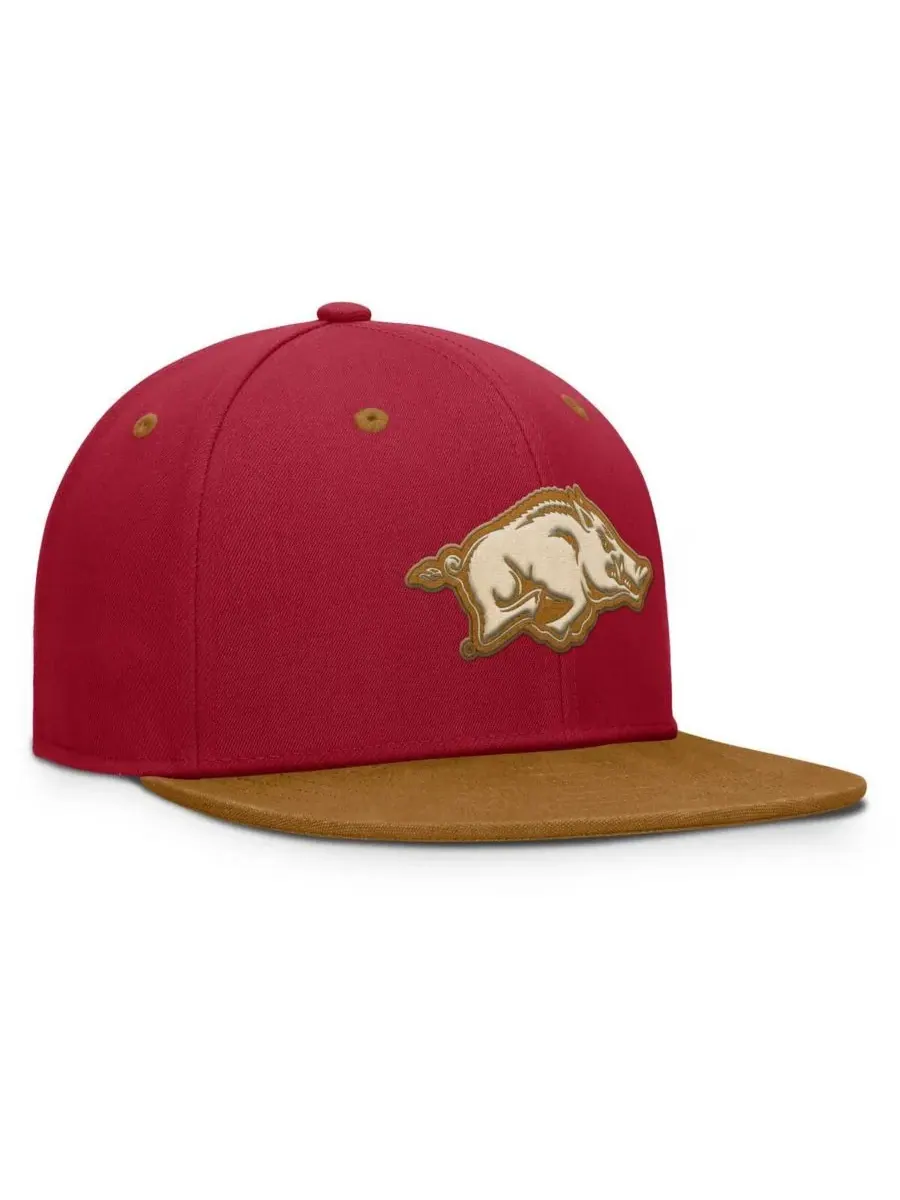 Fanatics Мужская бейсболка Arkansas Razorbacks цвета «кардинально-коричневый» (Cardinal/Brown) с — изображение 3 из 4