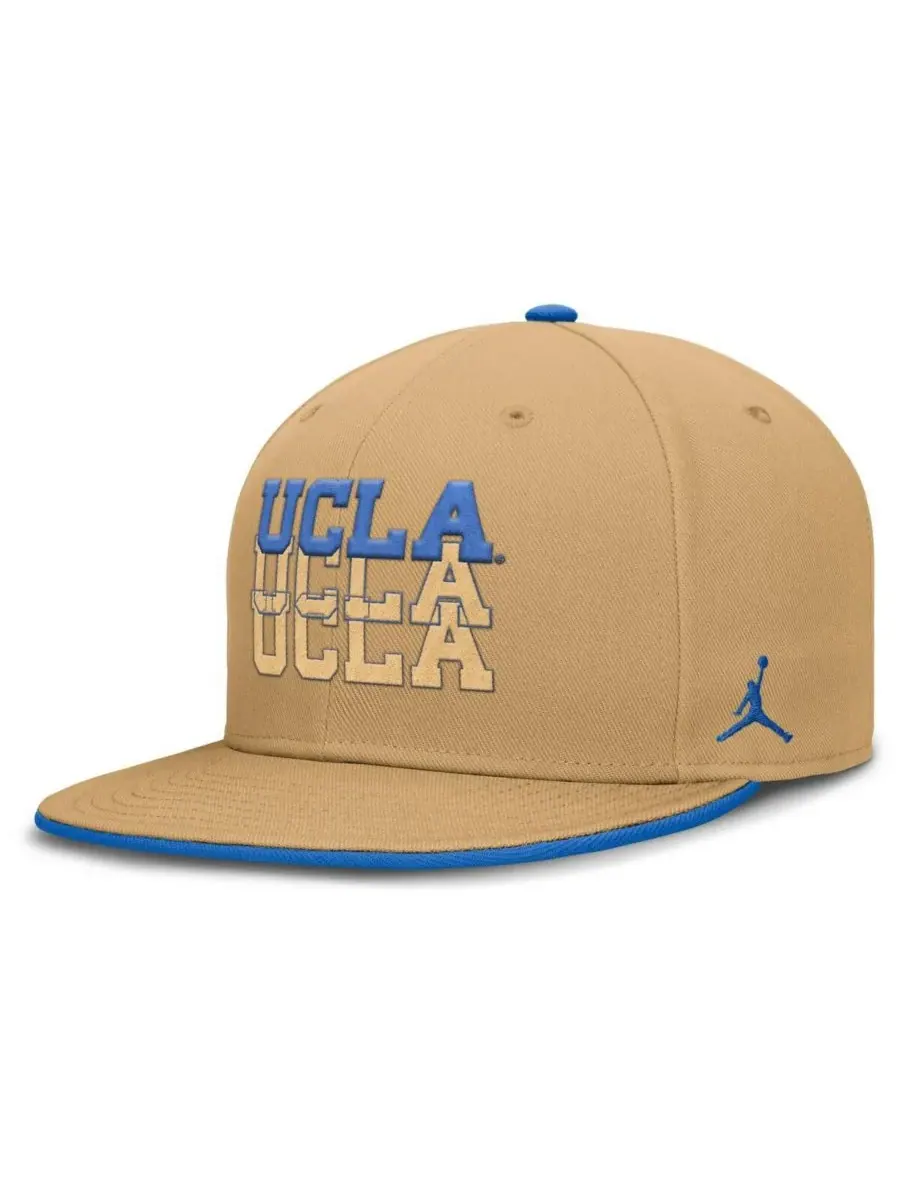 Jordan Мужская бейсболка цвета хаки с символикой UCLA Bruins True Primetime Performance — изображение 1 из 4