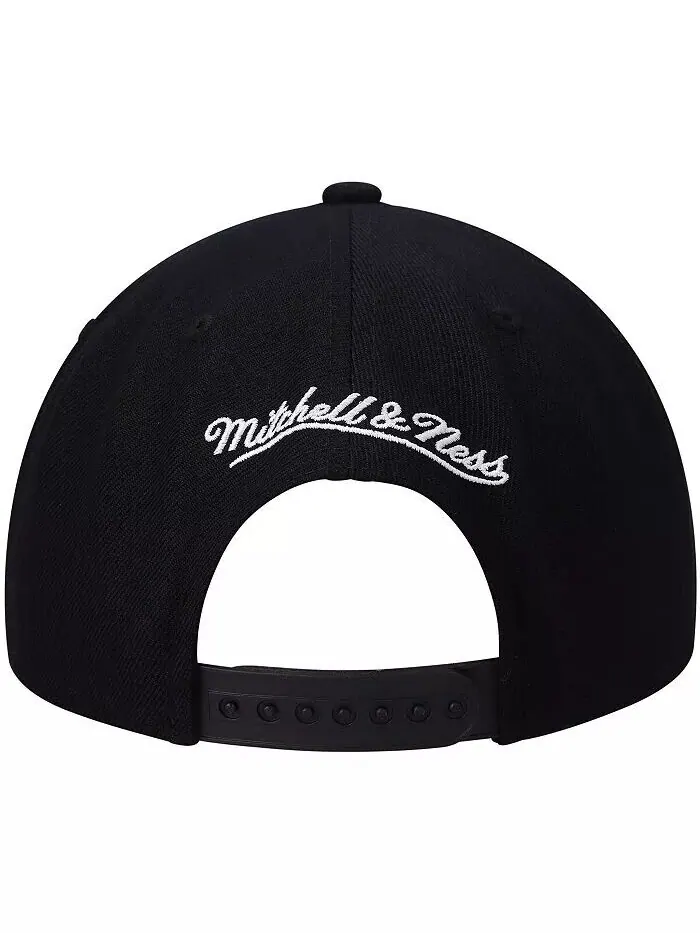 Мужская черная бейсболка Sacramento Kings Hardwood Classics Script 2.0 Snapback Mitchell & Ness — изображение 2 из 4