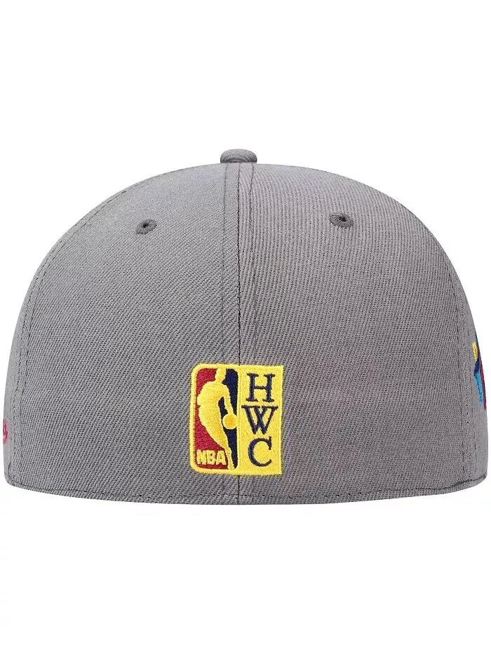 Мужская темно-серая облегающая шляпа Philadelphia 76ers Hardwood Classics 60th Anniversary Carbon — изображение 4 из 4