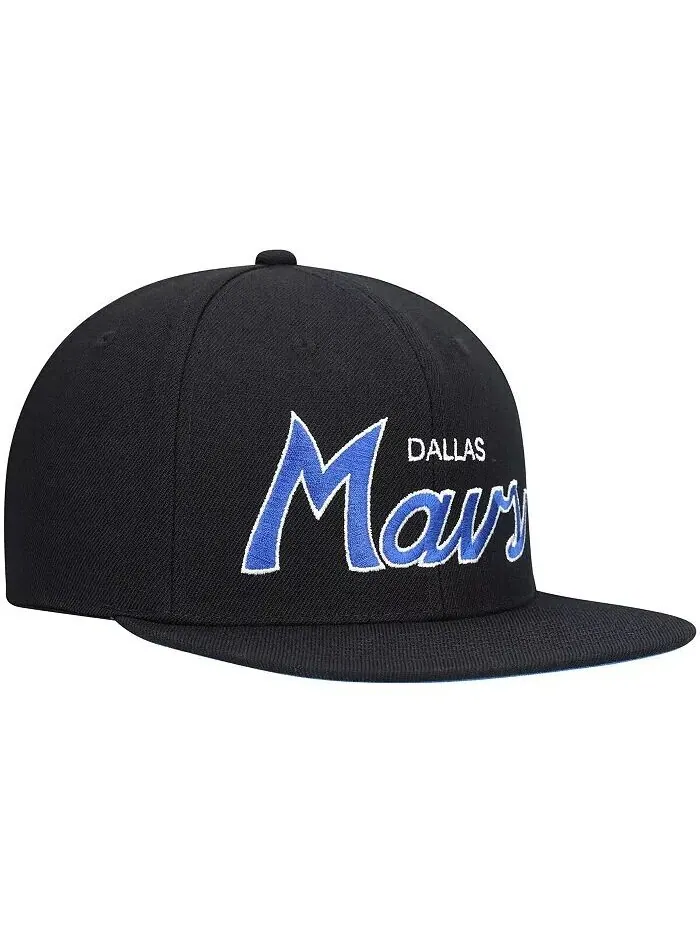 Мужская черная кепка Snapback Dallas Mavericks Hardwood Classics Script 2.0 Mitchell & Ness — изображение 3 из 4