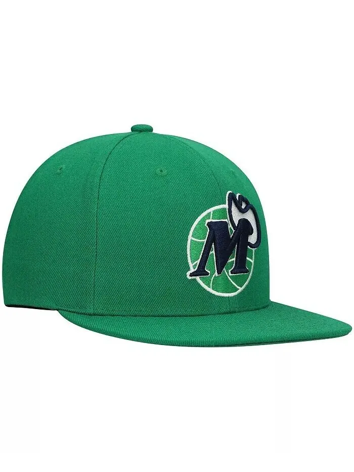 Мужская зеленая кепка Snapback Dallas Mavericks Hardwood Classics Team Ground 2.0 Mitchell & Ness — изображение 3 из 4