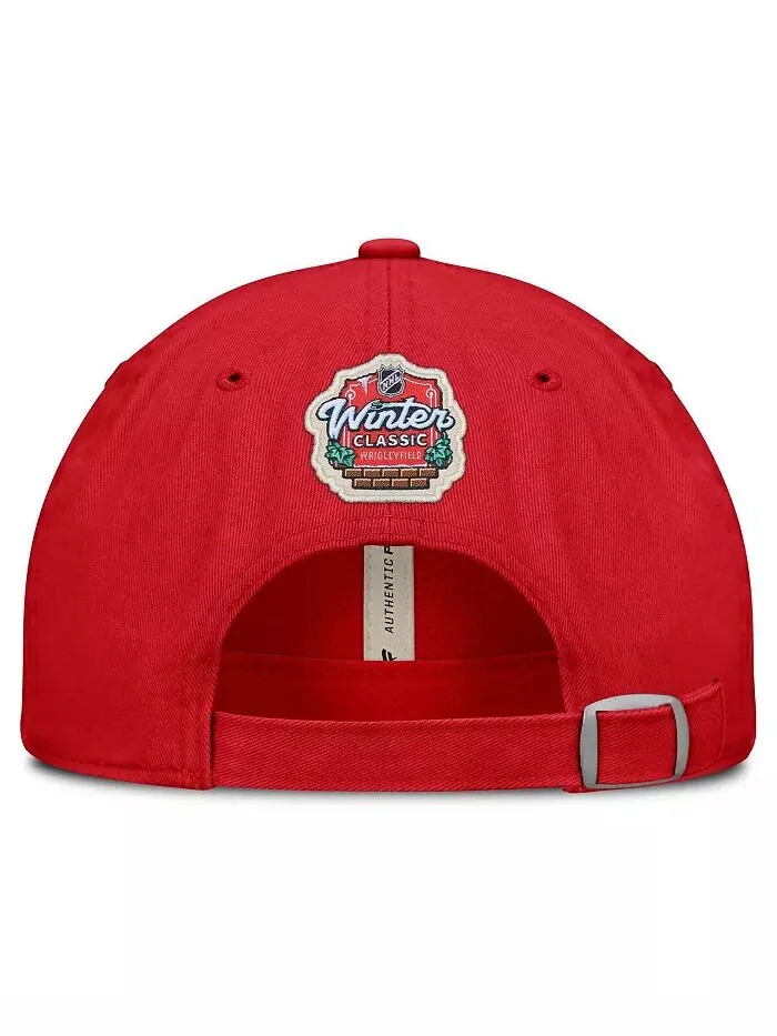 Женская красная регулируемая шапка Chicago Blackhawks 2025 NHL Winter Classic Fanatics — изображение 4 из 4