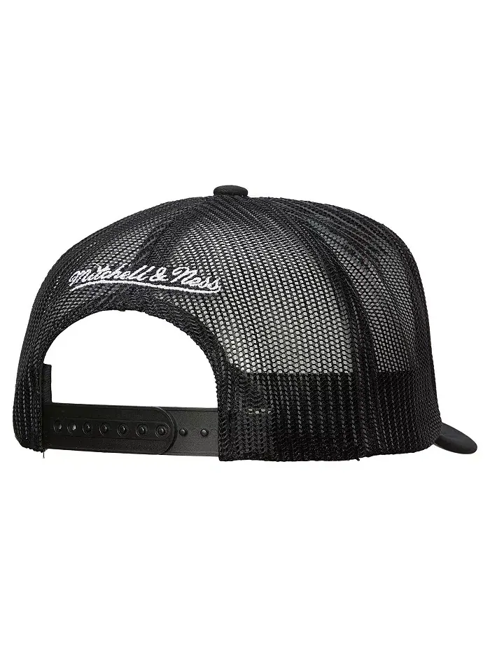 Мужская белая/черная регулируемая кепка дальнобойщика Boston Bruins Gridlock Mitchell & Ness — изображение 3 из 3