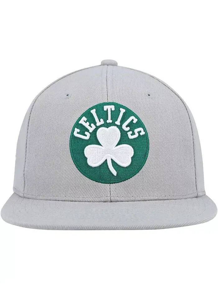 Мужская серая бейсболка Boston Celtics Side Core 2.0 Snapback Mitchell & Ness — изображение 3 из 3