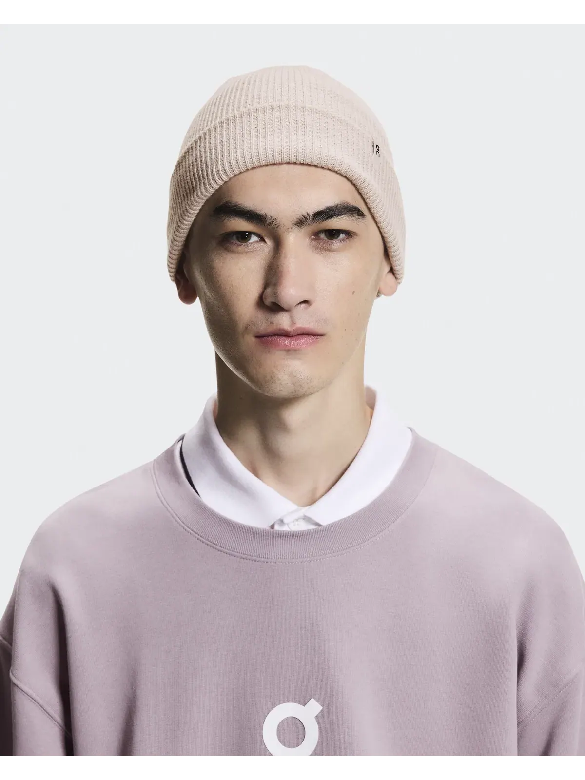 Шапка бини из шерсти мериноса с отворотом Merino Beanie On — изображение 2 из 7, овсяный