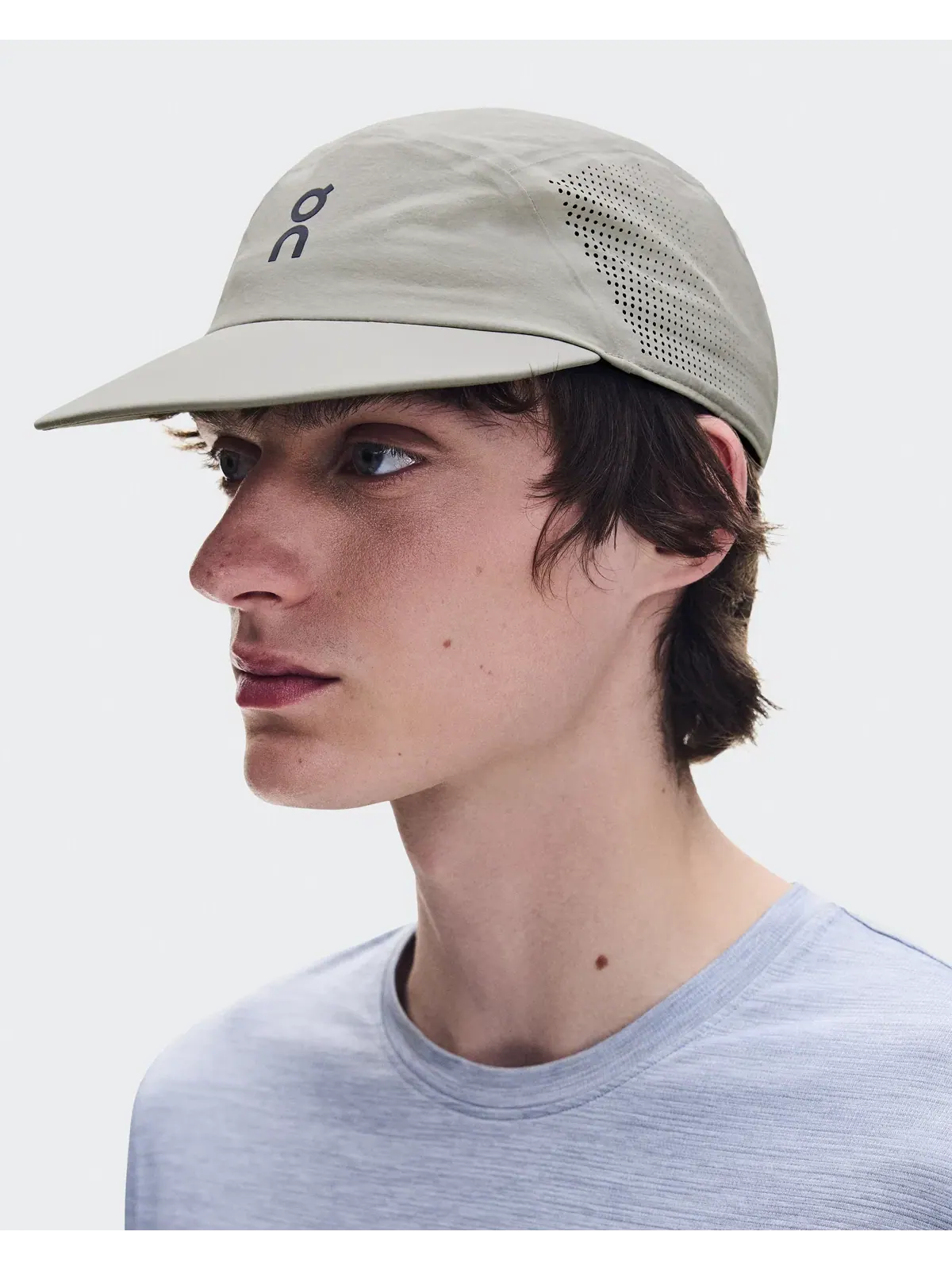 Бейсболка для бега с перфорацией Performance Cap On, Brume — изображение 5 из 7, дымчато-серый