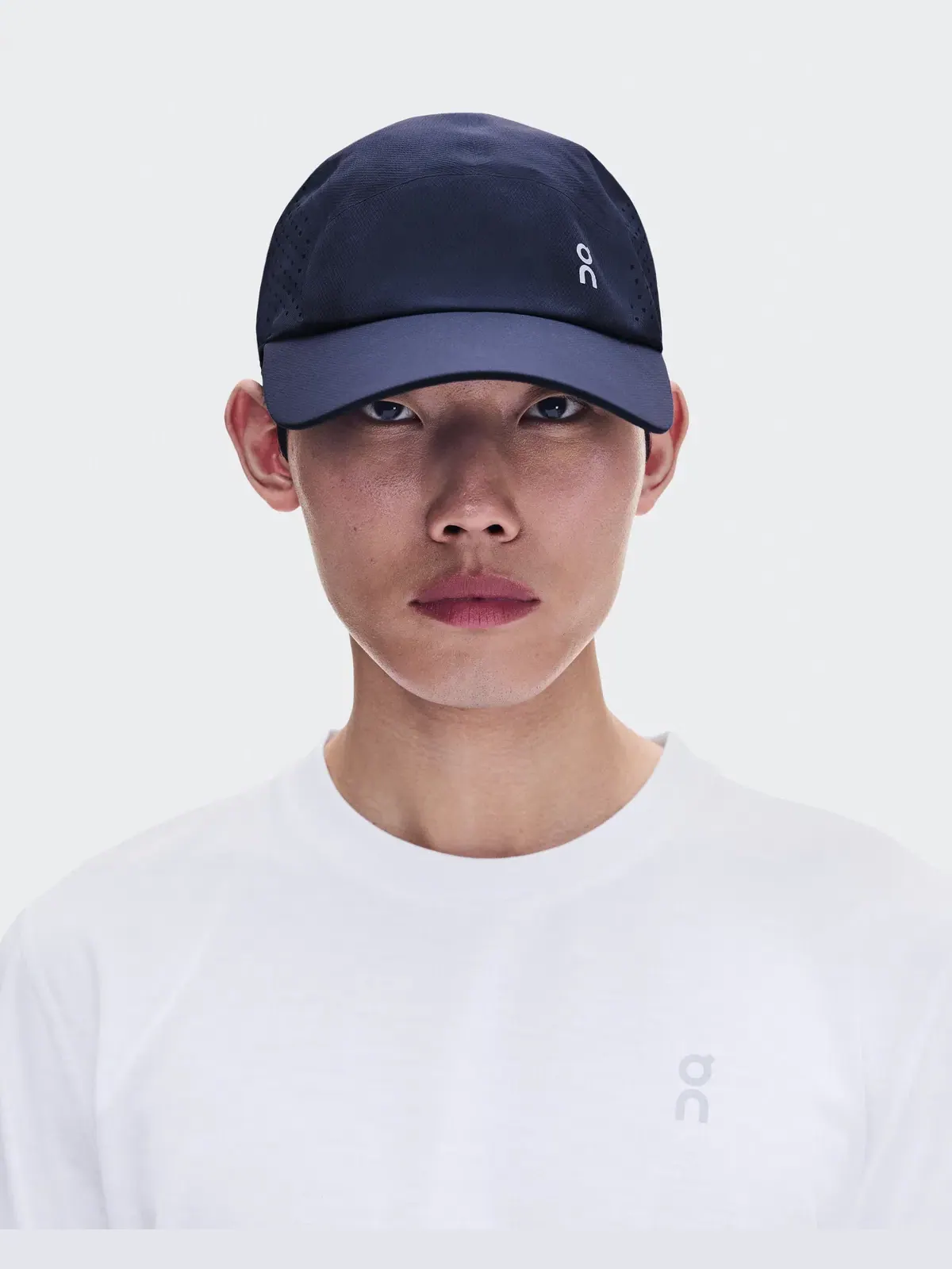 Бейсболка для бега легкая с перфорацией Lightweight Cap On — изображение 2 из 8, темно-синий