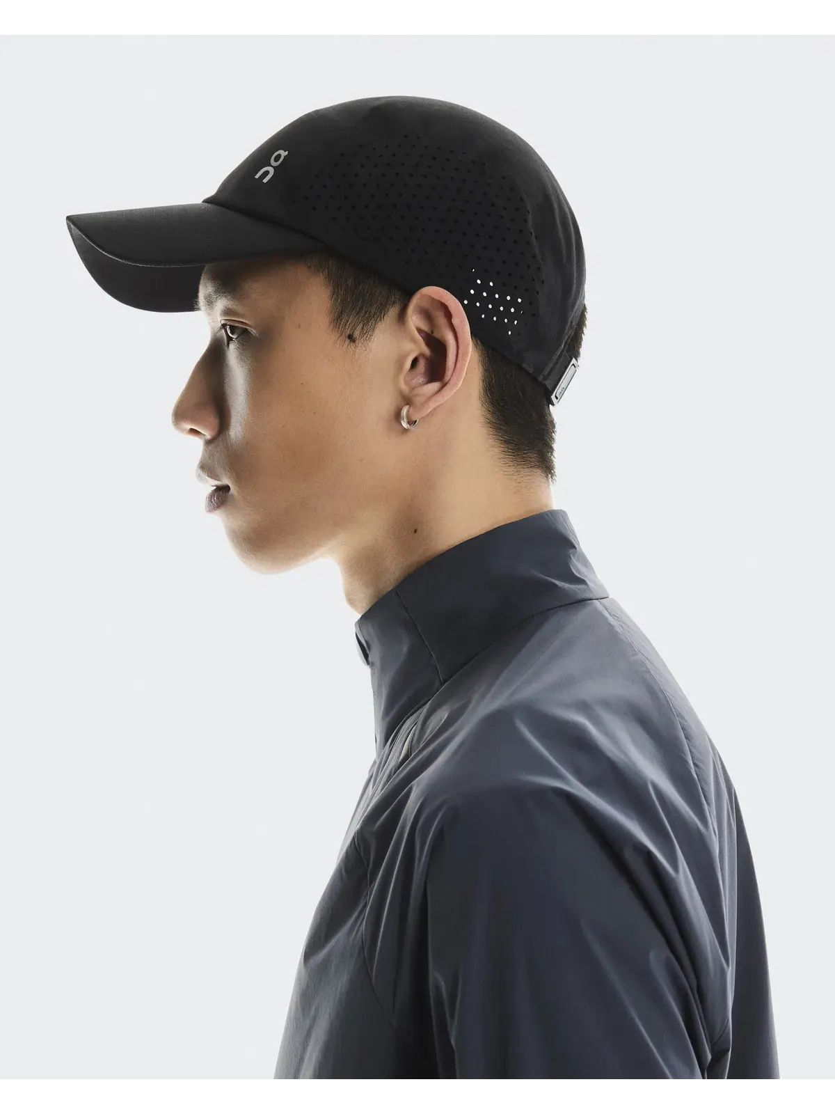 Бейсболка для бега легкая с перфорацией Lightweight Cap On — изображение 4 из 7, черный