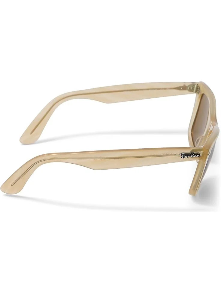 Солнцезащитные очки Ray-Ban 0RB2140 Original Wayfarer Photochromic — изображение 3 из 4, коричневый