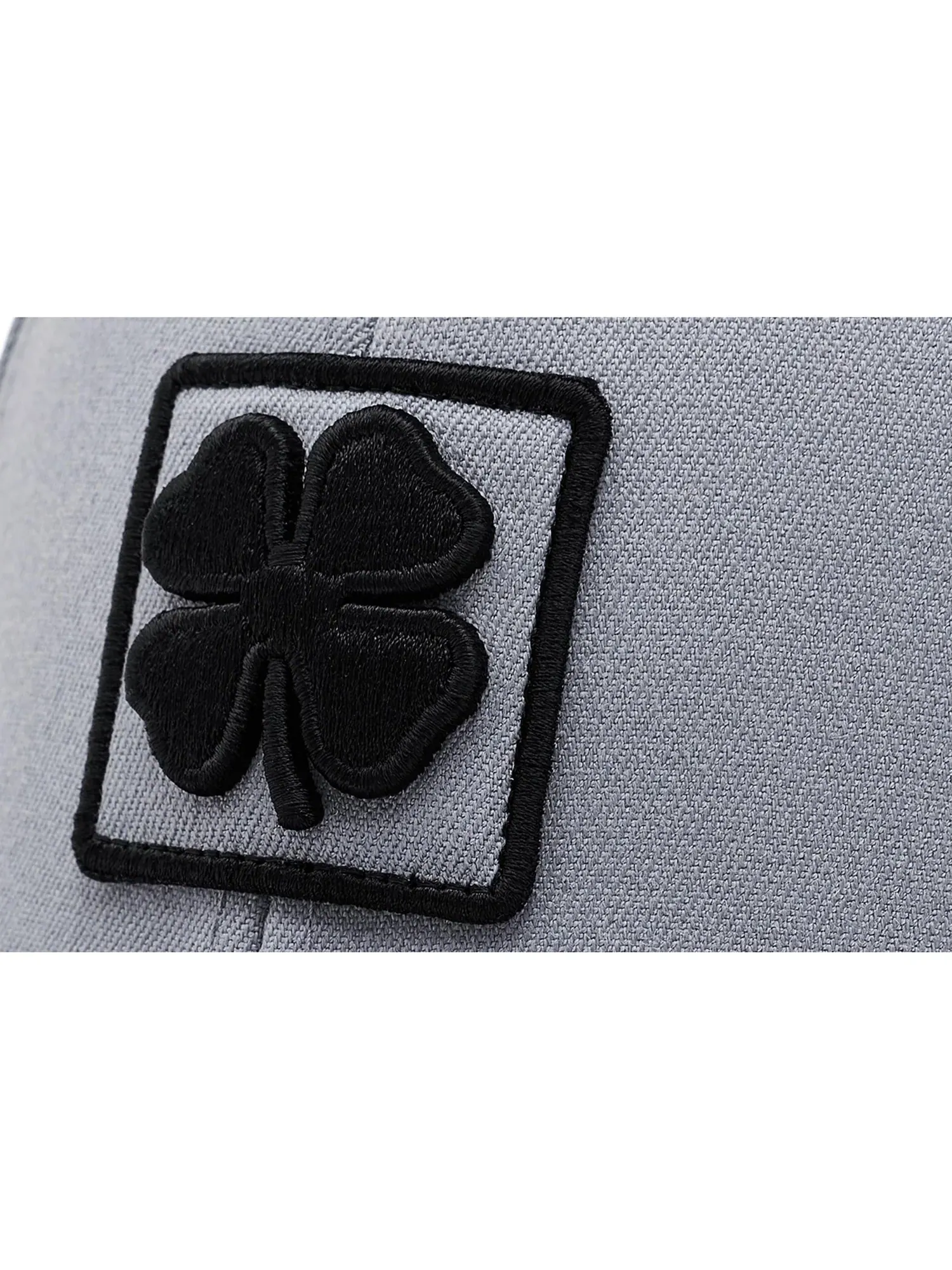 Кепка регулируемая Boxed In Luck 7 Adjustable Hat Black Clover — изображение 3 из 3, серебристый/черный