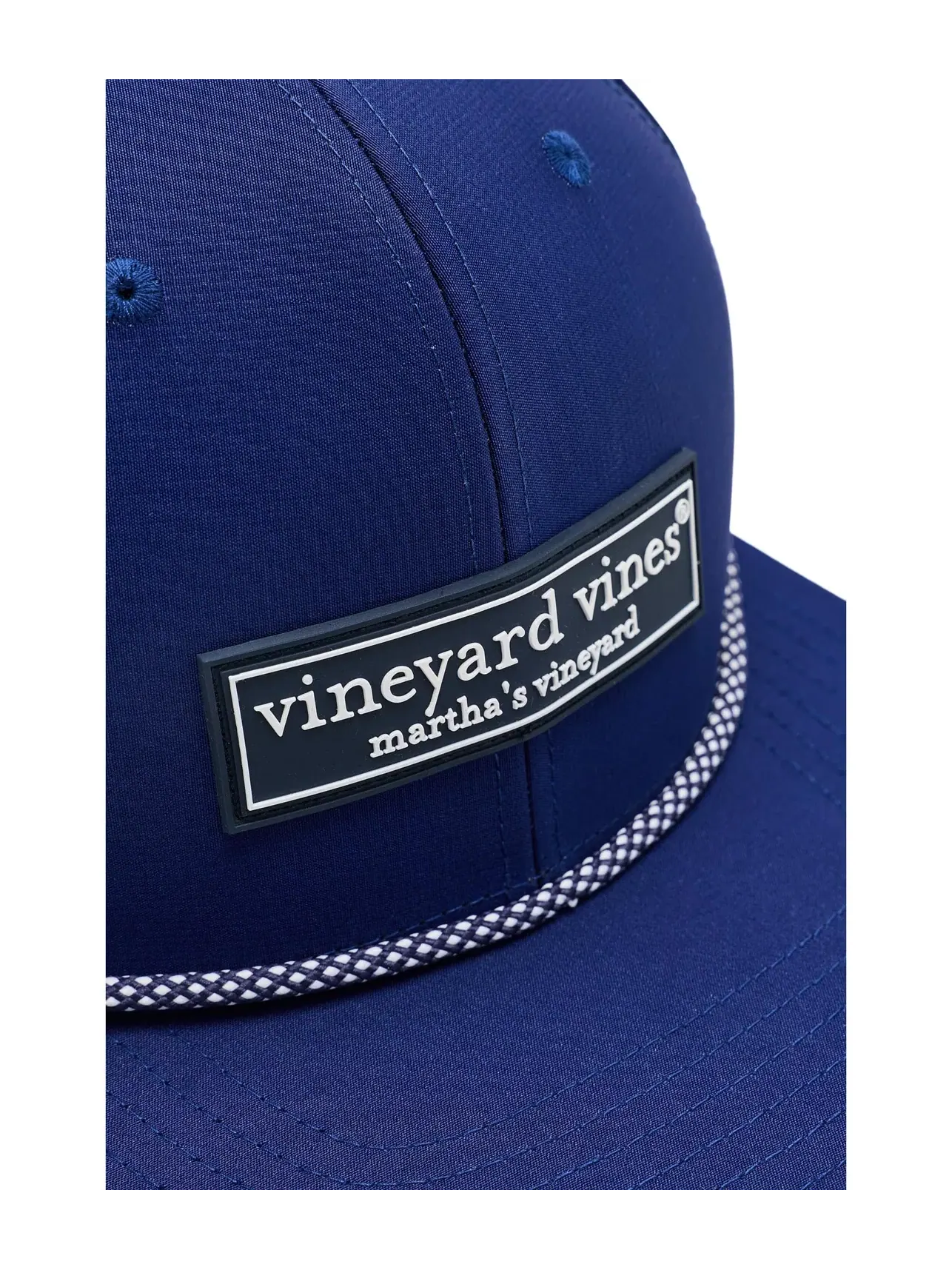 Кепка-тракер перфорированная с логотипом Logo Box Perforated Trucker Hat Vineyard Vines — изображение 3 из 3, темно-синий