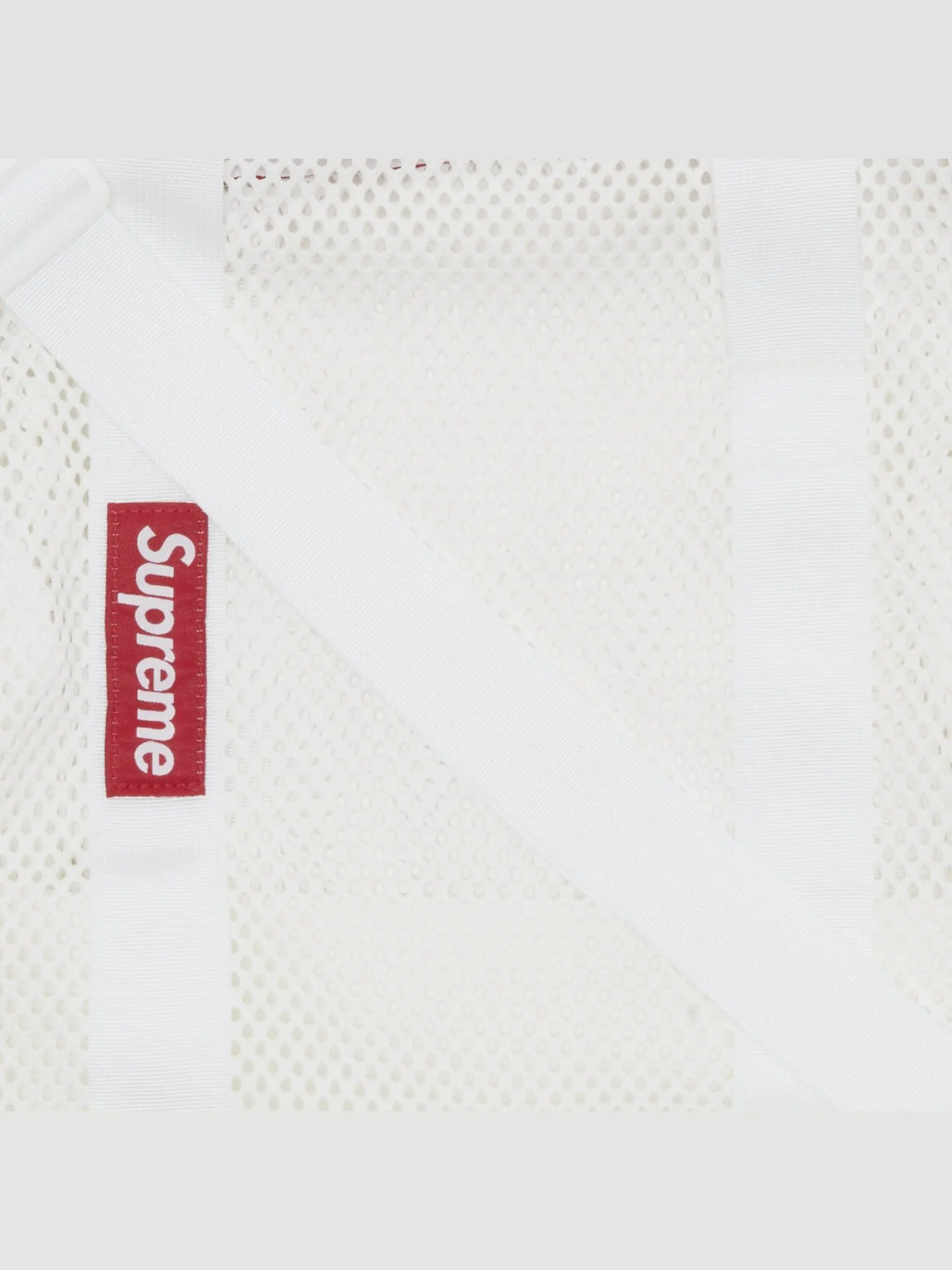 Спортивная сумка Supreme из сетчатой ткани — изображение 3 из 3, белый