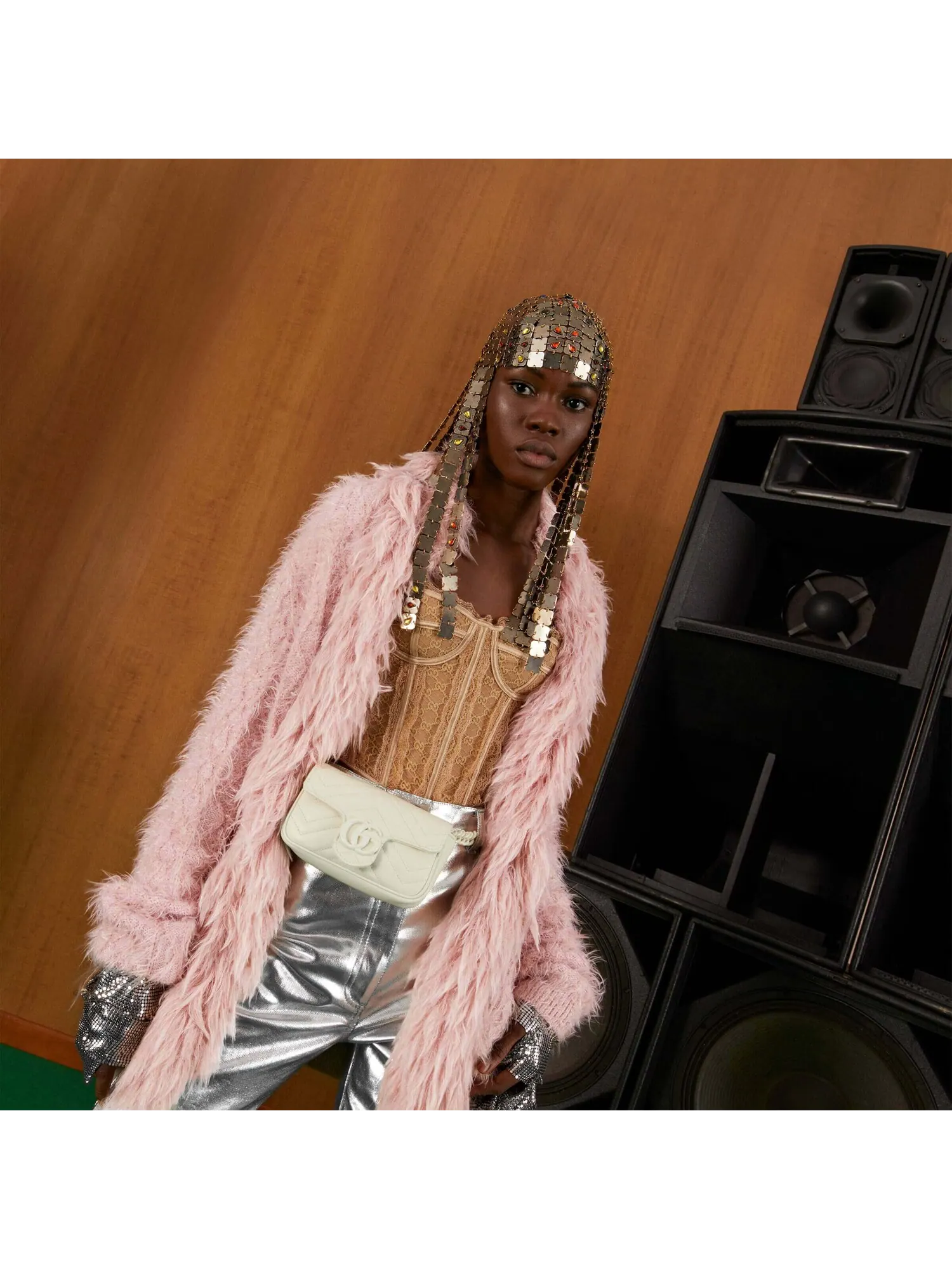 Сумка женская поясная Gucci GG Marmont — изображение 10 из 10, белый