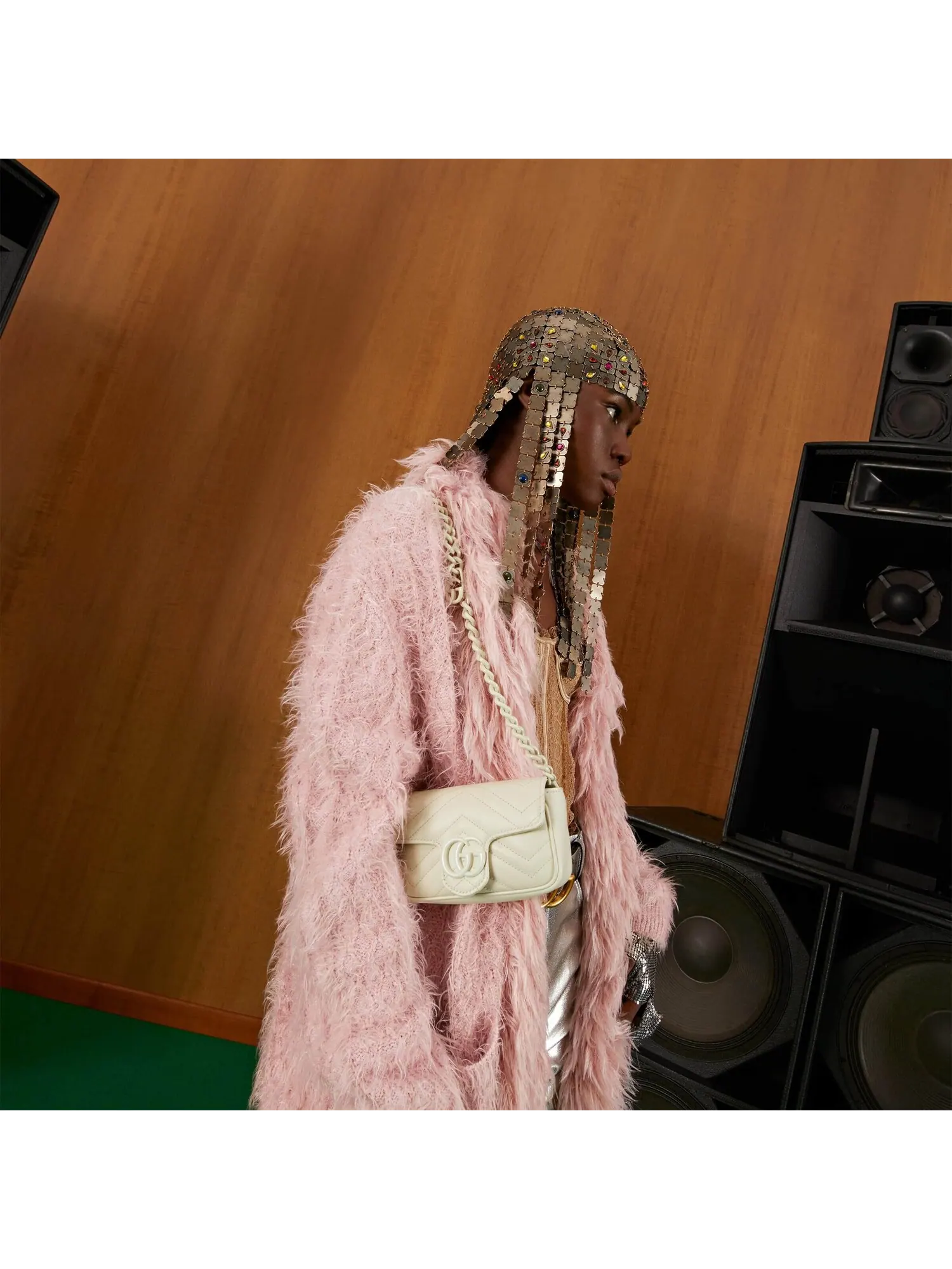 Сумка женская поясная Gucci GG Marmont — изображение 9 из 10, белый