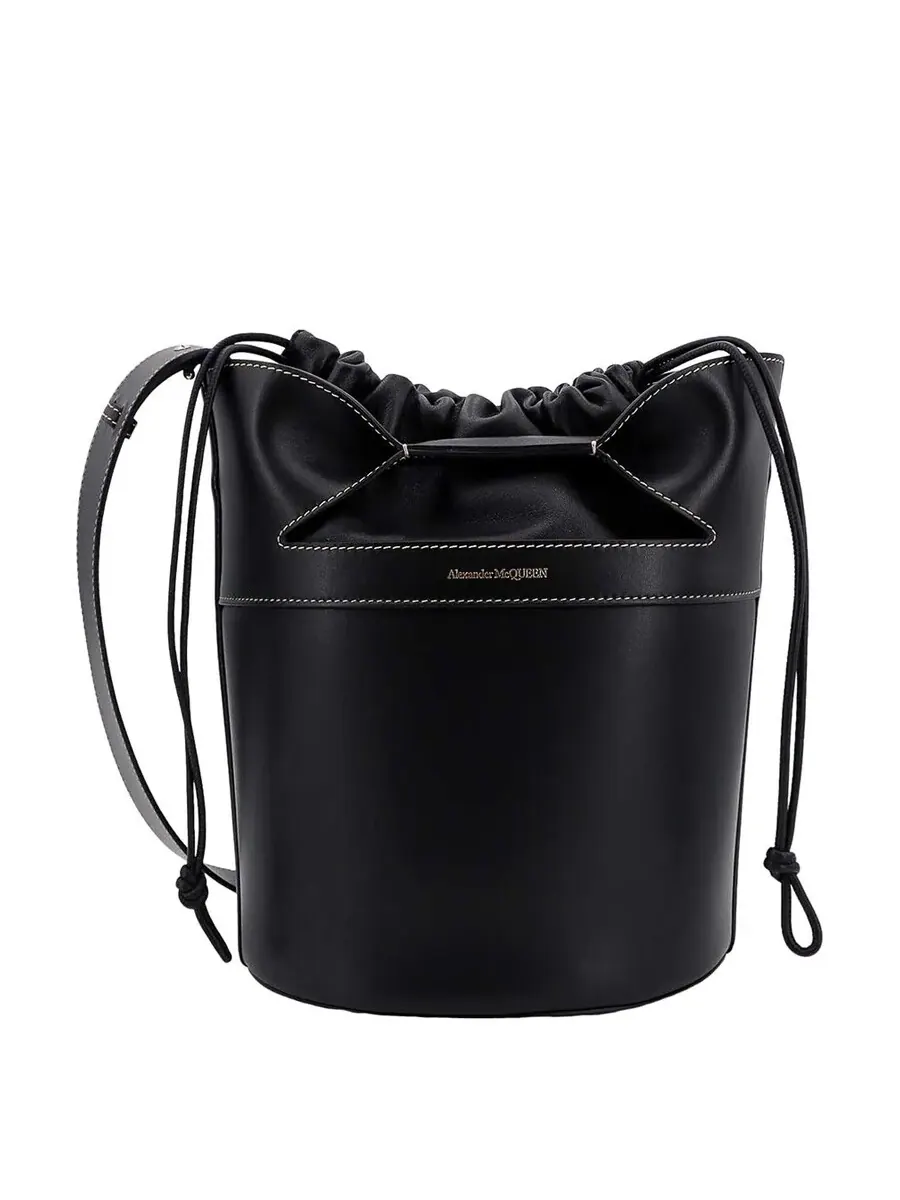 Кожаная сумка-ведро Alexander McQueen с логотипом-штампом — изображение 1 из 4, черный
