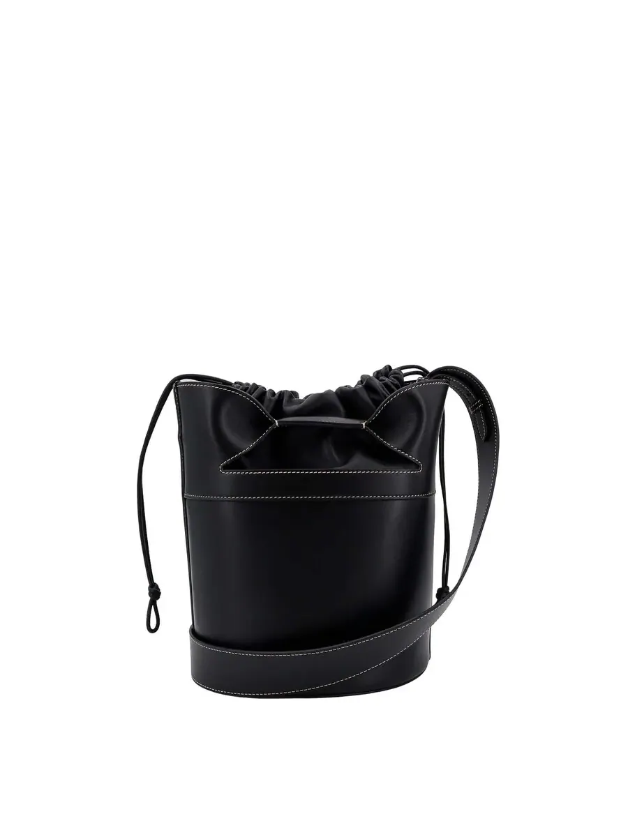 Кожаная сумка-ведро Alexander McQueen с логотипом-штампом — изображение 2 из 4, черный