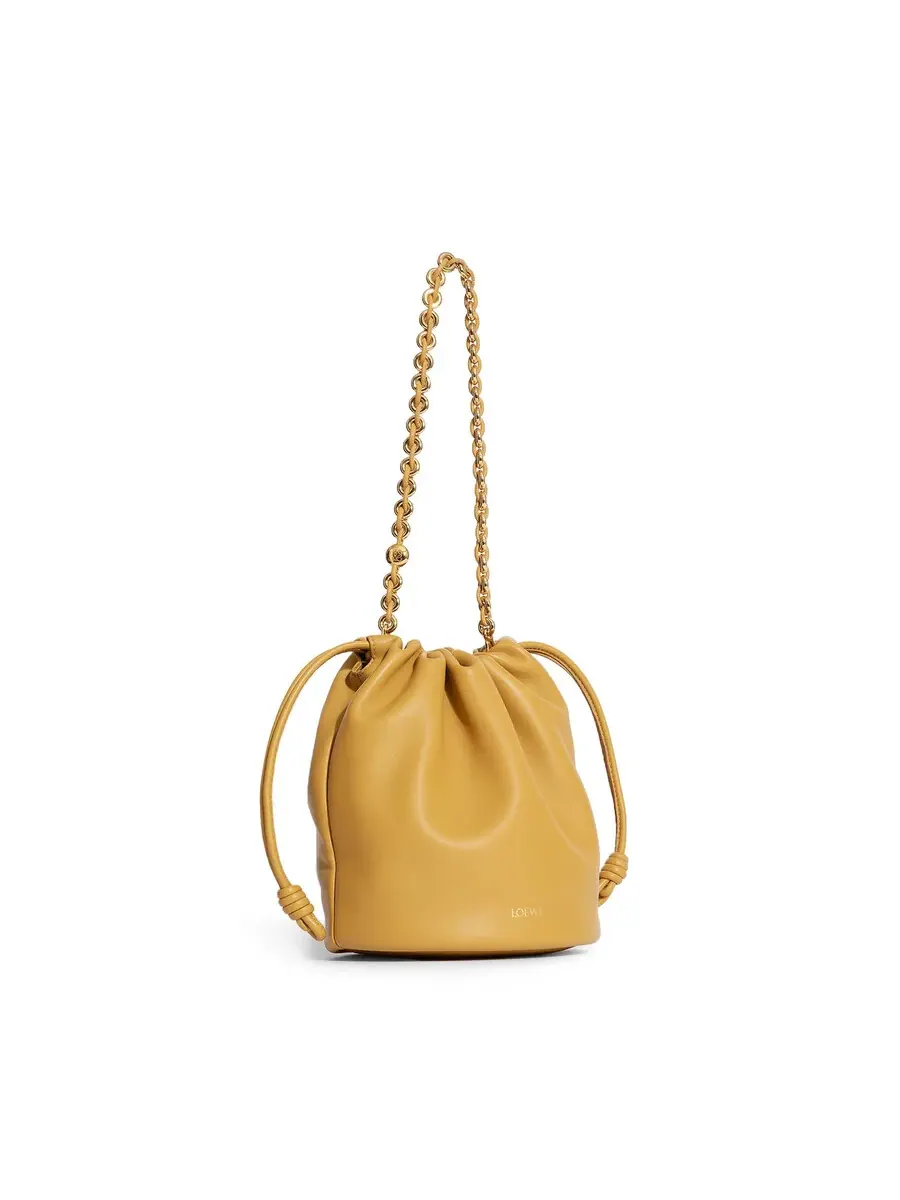 Сумка-ведро Loewe Flamenco в цвете Сахара — 2