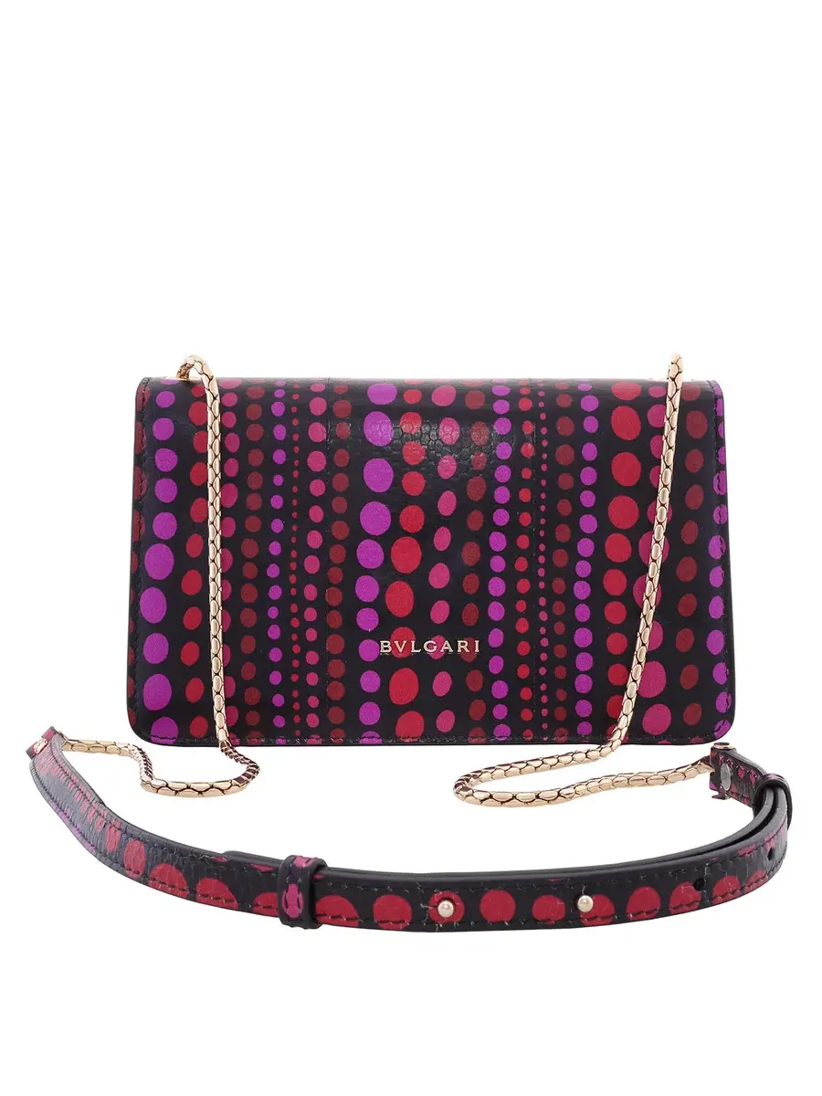 Сумка Bvlgari Serpenti Forever Flap из кожи элафе в горошек — изображение 3 из 4, винный