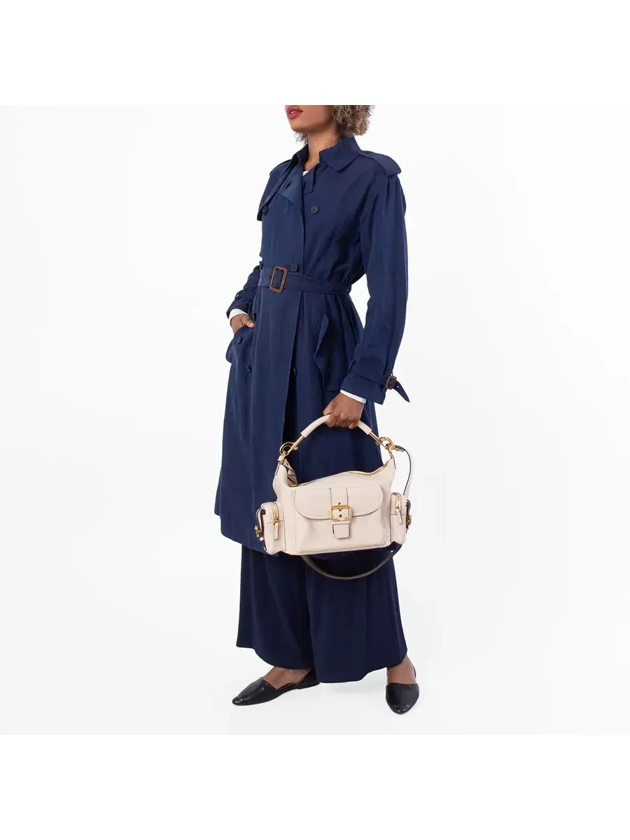 Сумка для камеры Chloé из блестящей кожи — изображение 2 из 6, бежевый