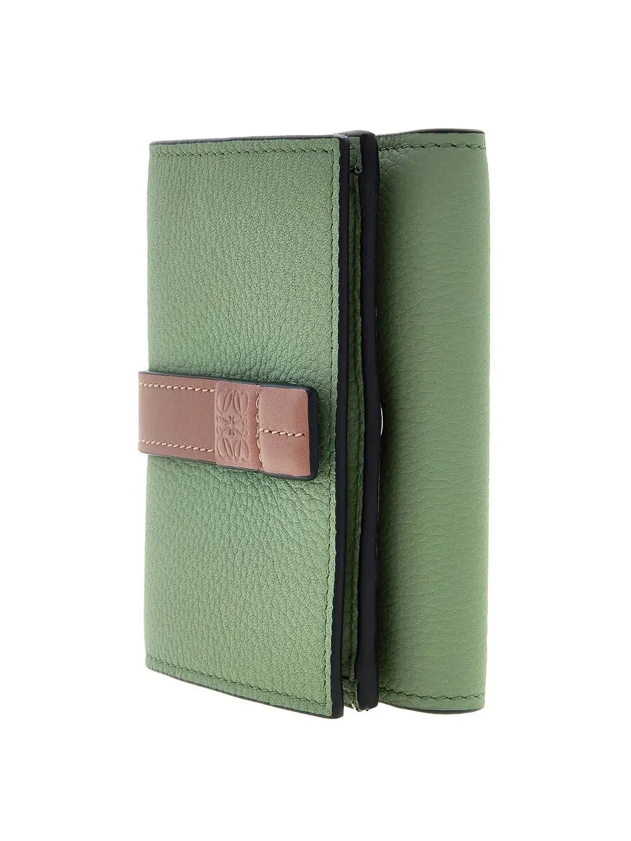 Кошелек Loewe Trifold с тиснением анаграммы из телячьей кожи — изображение 2 из 4, бежевый