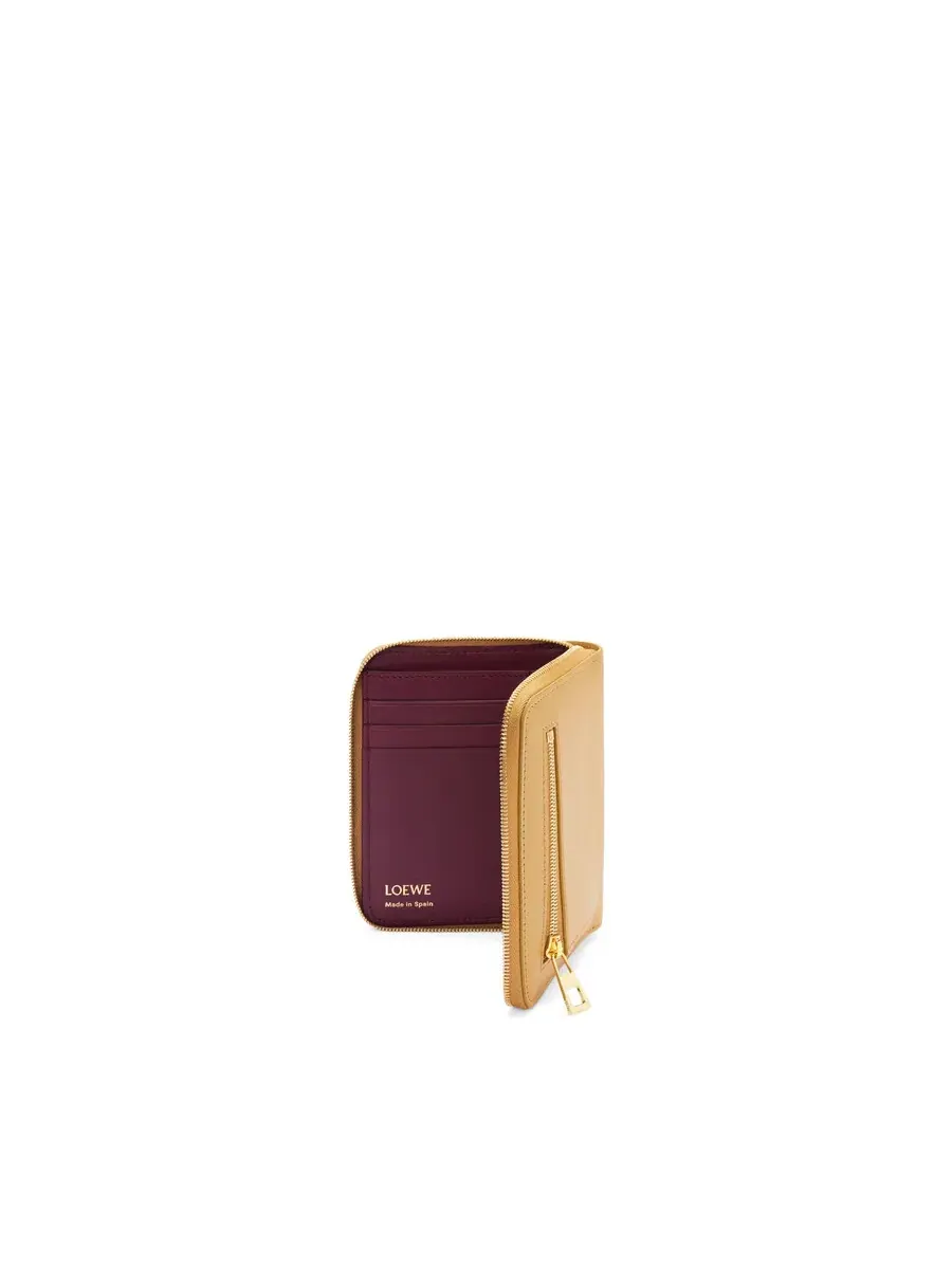 Кошелек Loewe Knot Compact Zip Around - Сахара/Багровый — изображение 4 из 4, сахара/красный