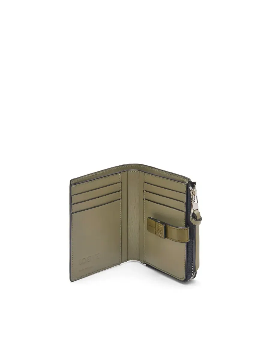 Компактный кошелек Loewe Slim Zip Bifold — изображение 2 из 4, синий/оливковый