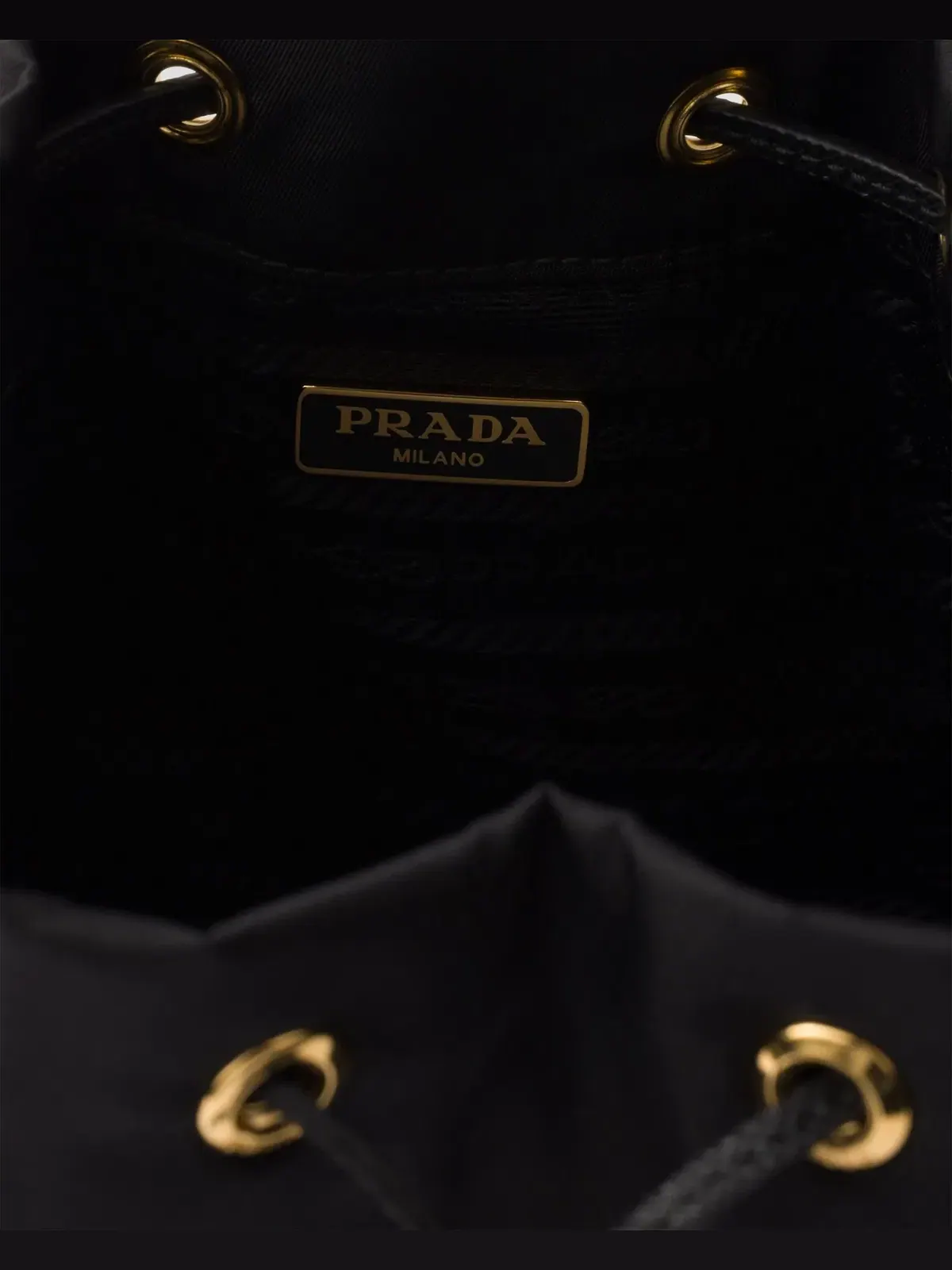 Сумка PRADA SS25 Prada Duet Re-Nylon Bucket Bag 'Black' 1BH038-2AOS-F0002 — изображение 4 из 5, черный
