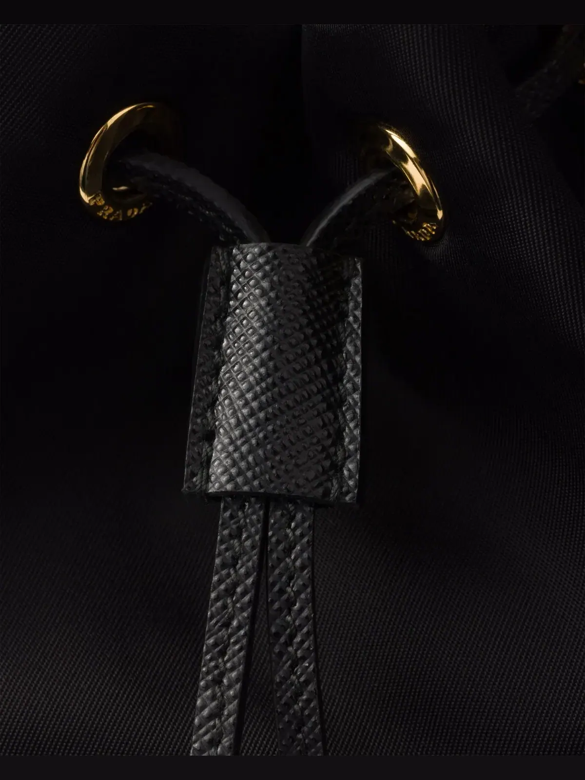 Сумка PRADA SS25 Prada Duet Re-Nylon Bucket Bag 'Black' 1BH038-2AOS-F0002 — изображение 5 из 5, черный