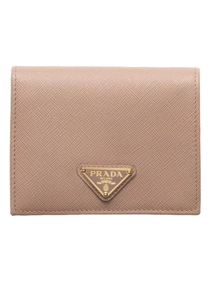 Кошелек PRADA SS26 из сафьяновой кожи, маленький, цвет «пудрово-розовый», 1MV204-QHH-F0236 — изображение 1 из 4