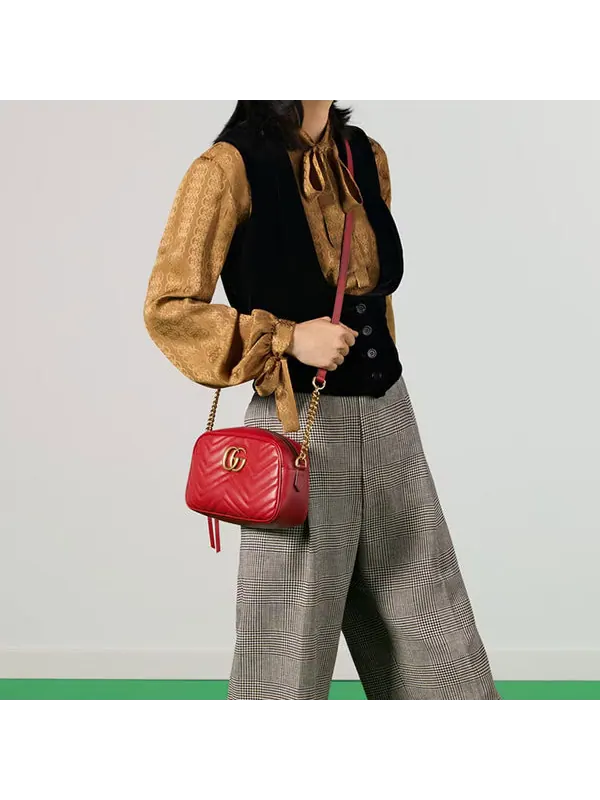 Сумка женская малая кросс-боди натуральная кожа Gucci GG Marmont — изображение 3 из 4, красный