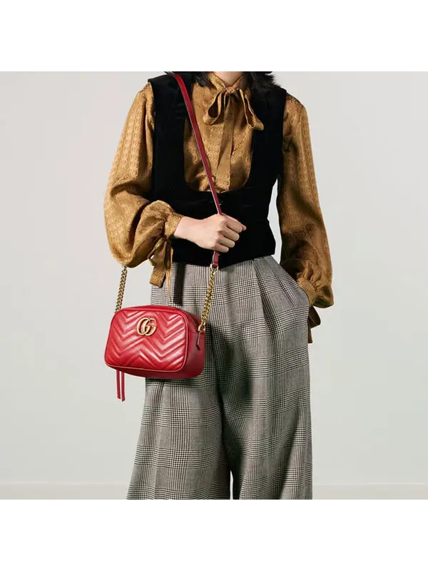 Сумка женская малая кросс-боди натуральная кожа Gucci GG Marmont — изображение 4 из 4, красный