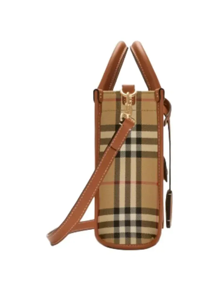 Сумка Burberry Mini Freya Tote Archive Beige/Briar Brown — изображение 3 из 5, бежевый