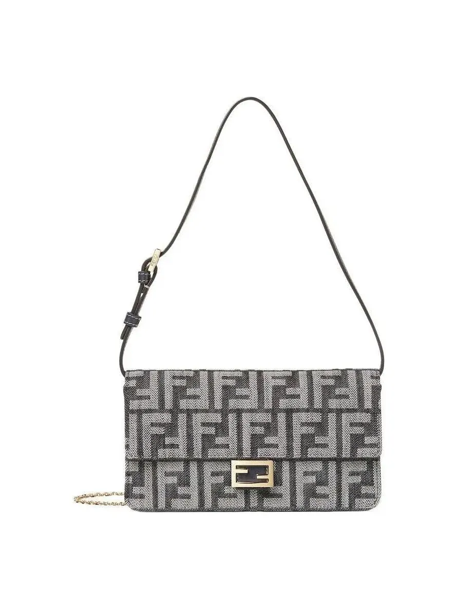 Кошелек на цепочке Fendi FW25 Baguette 'Blue' 8M0498AUT4F1UJ5