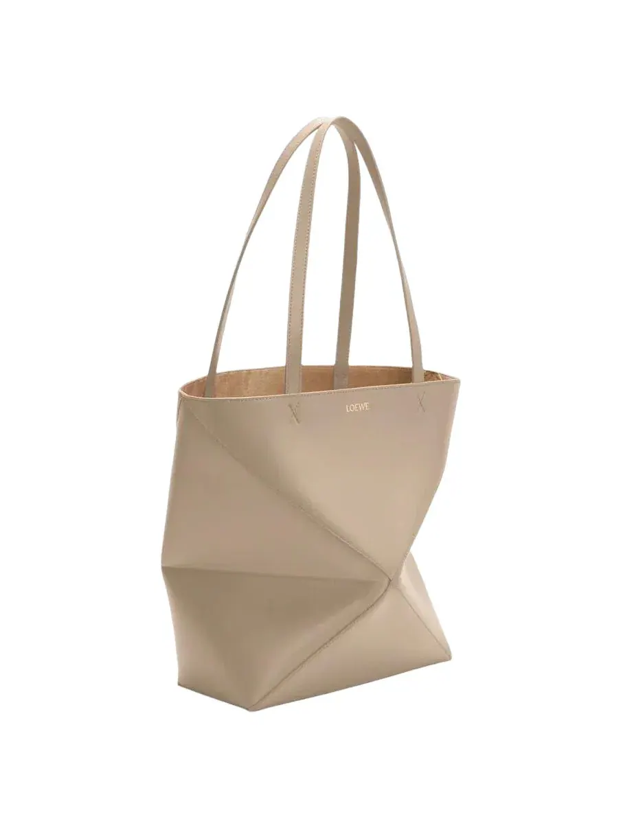 Сумка-шоппер Loewe Medium Puzzle Fold Tote — изображение 2 из 6, бежевый