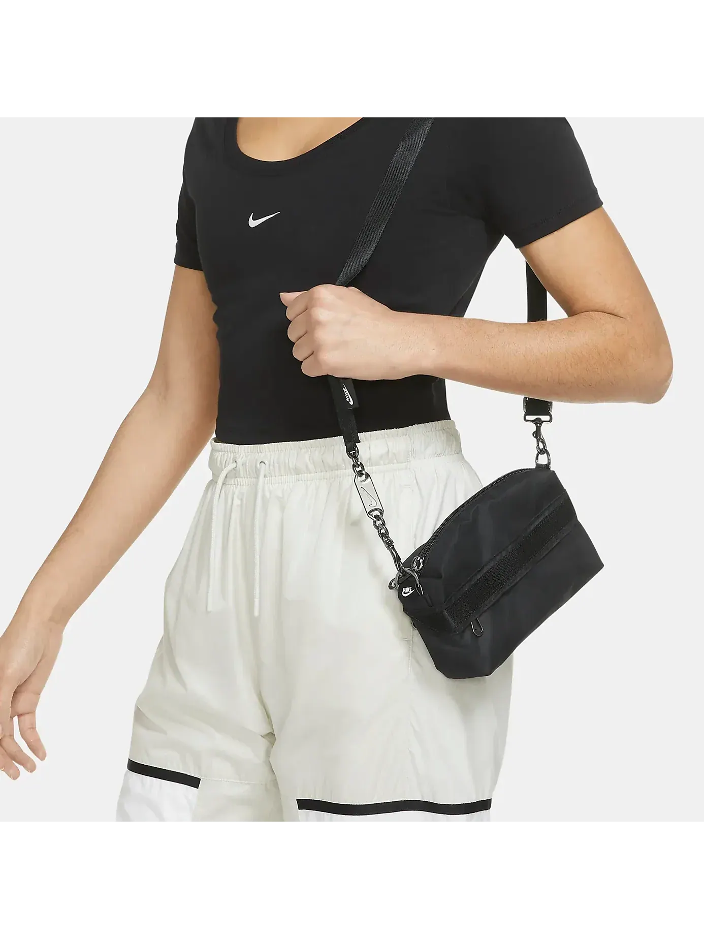 Сумка через плечо Nike, черная, CW9304-010 — изображение 4 из 4, черный