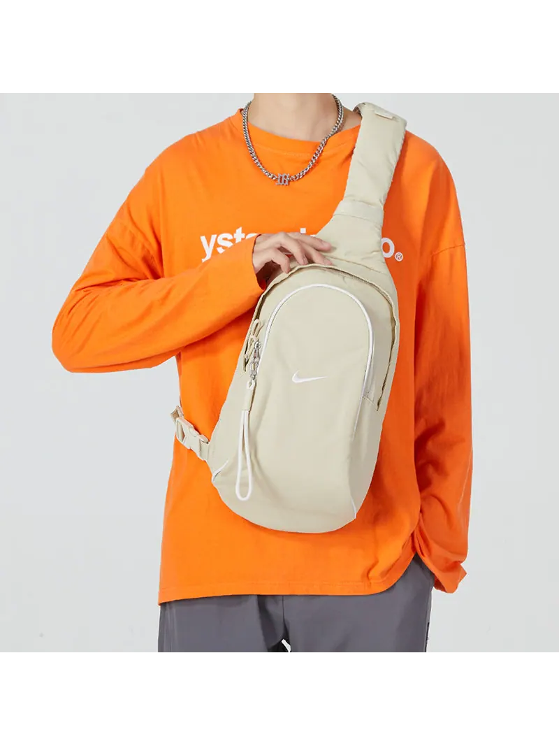 Сумка через плечо Nike Sportswear Essential 8 л — изображение 3 из 5, бежевый