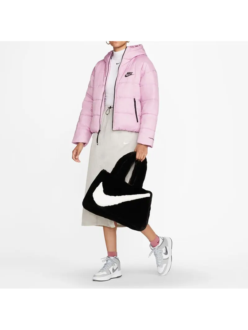 Сумка-шоппер Nike NSW из искусственного меха — изображение 6 из 6, черный/белый