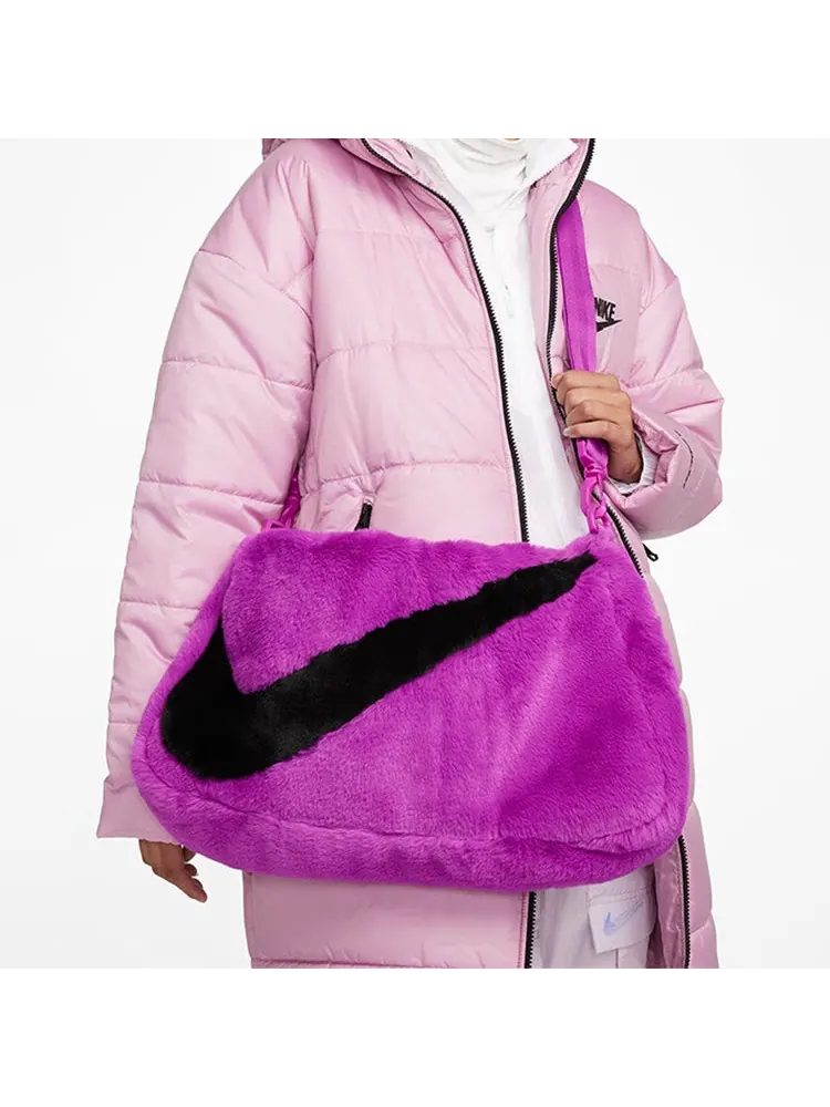 Сумка-шоппер Nike NSW из искусственного меха — изображение 5 из 6, фиолетовый/черный