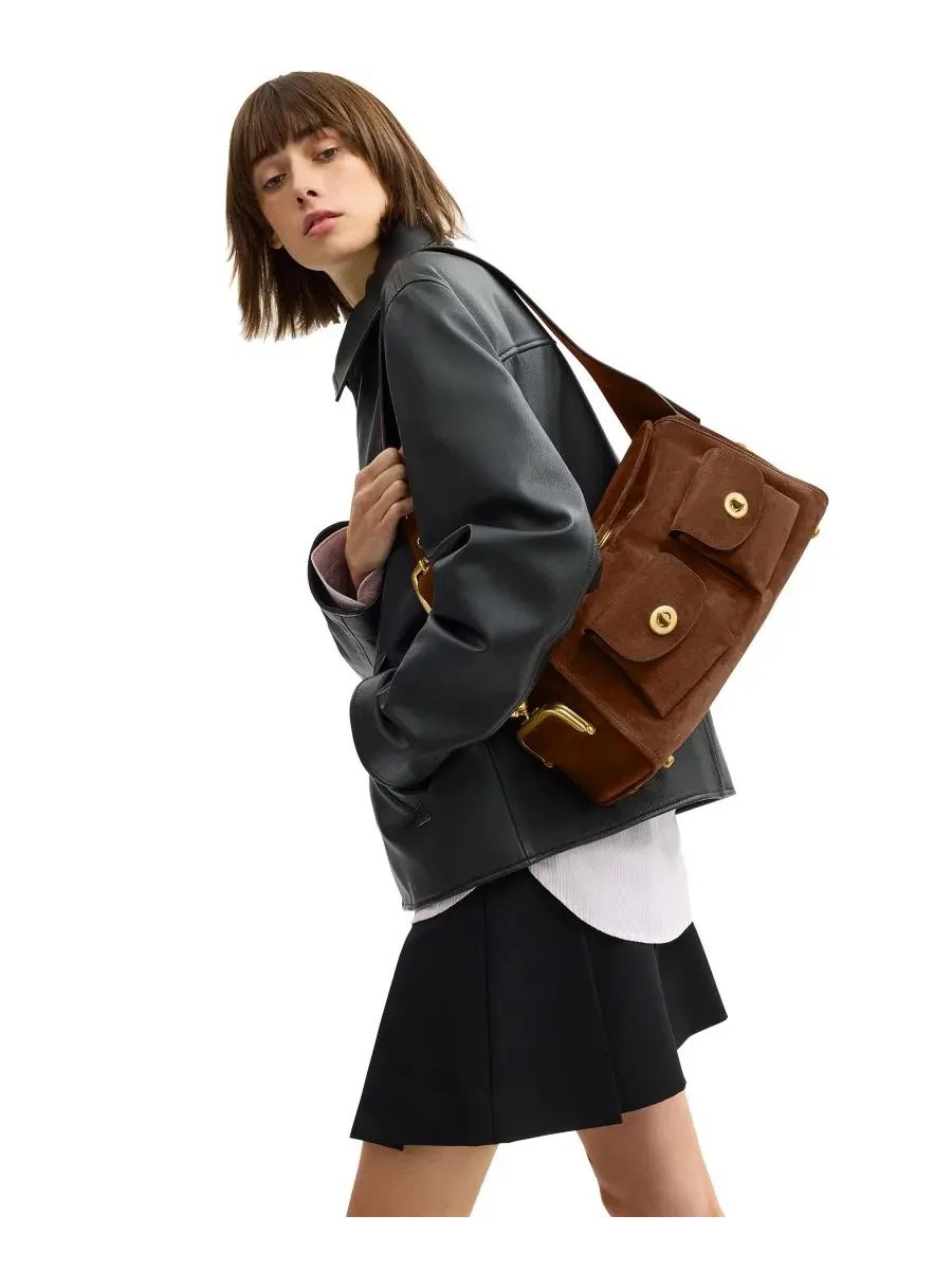 Большая замшевая сумка через плечо Haversack с поворотным замком Coach — изображение 9 из 9, коричневый