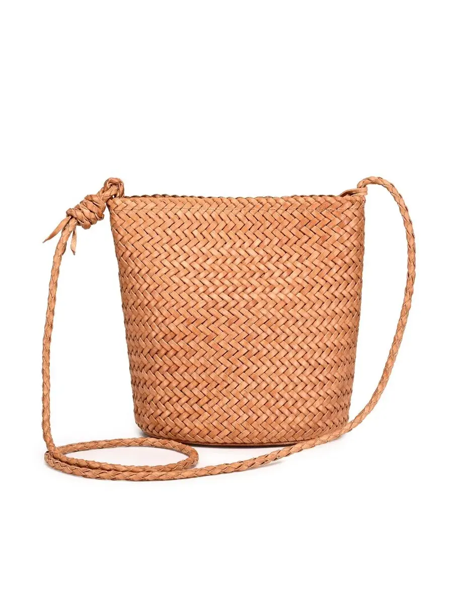 Мини-сумка кроссбоди из плетеной кожи Reed Mini Woven Bucket Crossbody Bag OLD TREND — изображение 2 из 7, бежевый бежевый