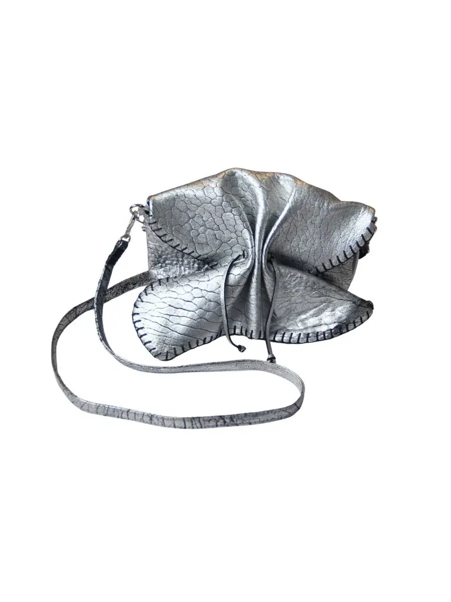 Сумка-шопер из ягнячьей кожи с двумя съемными ремнями Medium Butterfly Lambskin Bag Carlos Falchi