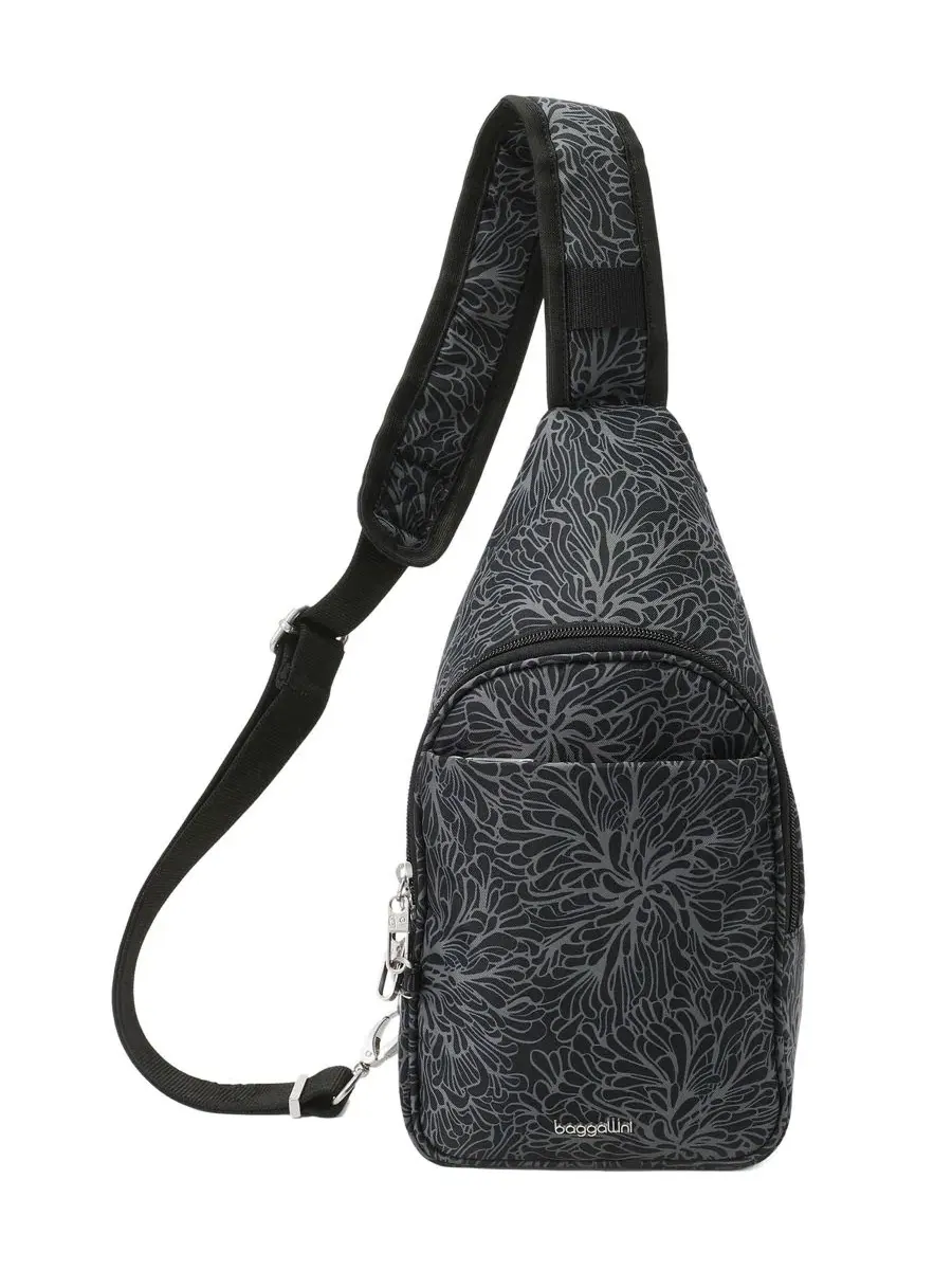 Сумка-слинг с защитой от кражи Journey Anti-Theft Small Sling Handbag Baggallini — изображение 1 из 4, полуночный цветок